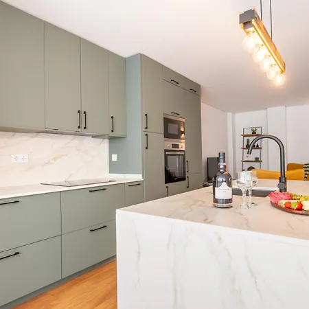 Apartment Sophisticated Modern Flat - Ace Location *
