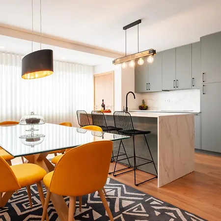 Sophisticated Modern Flat - Ace Location * Porto
